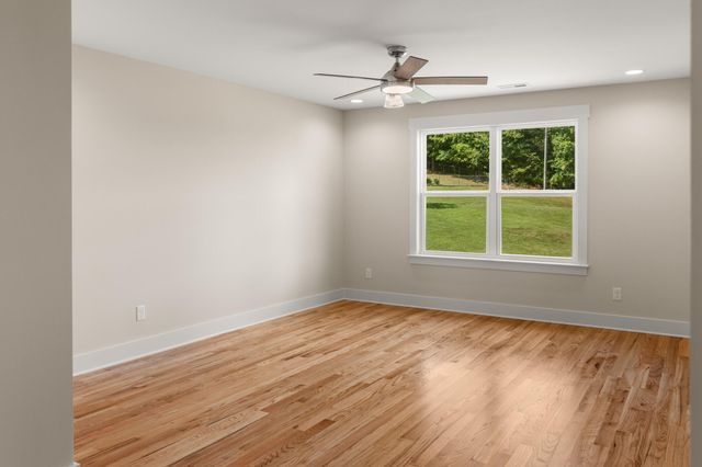 8211 Snow Hill Road, Ooltewah, TN 37363