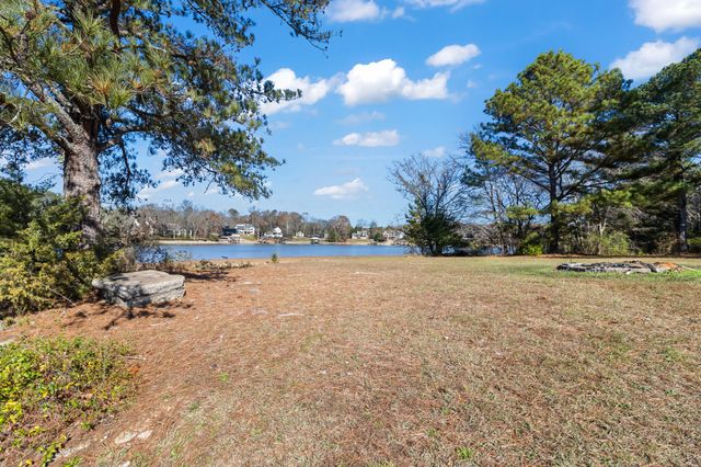 8211 Snow Hill Road, Ooltewah, TN 37363