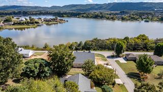 8211 Snow Hill Road, Ooltewah, TN 37363