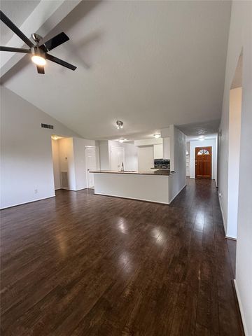 8306 Bee Meadow Lane, Houston, TX 77489