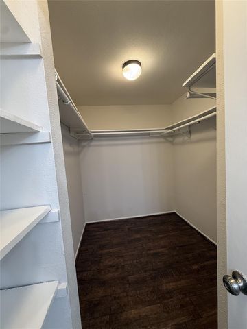 8306 Bee Meadow Lane, Houston, TX 77489
