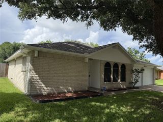 8306 Bee Meadow Lane, Houston, TX 77489
