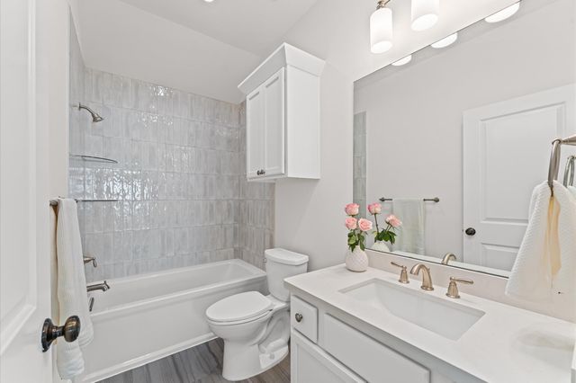 8806 Hollywood Garden Lane Lane, Houston, TX 77080