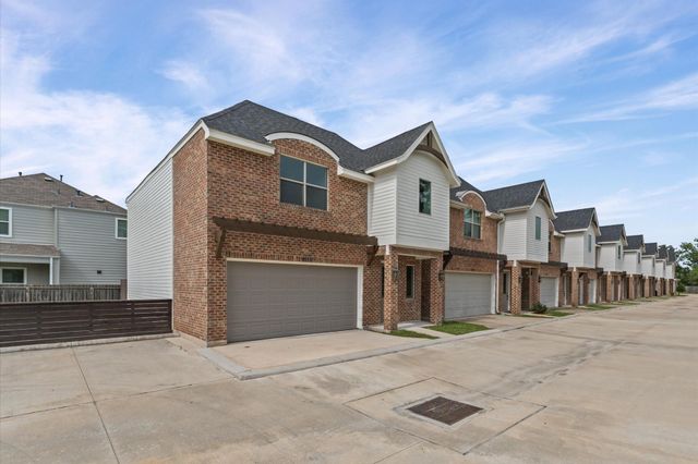 8806 Hollywood Garden Lane Lane, Houston, TX 77080