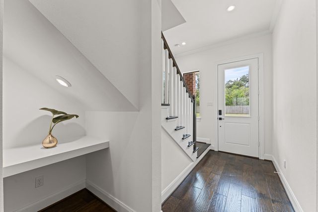 8806 Hollywood Garden Lane Lane, Houston, TX 77080