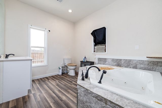 415 E Harris Ave, San Angelo, TX 76903