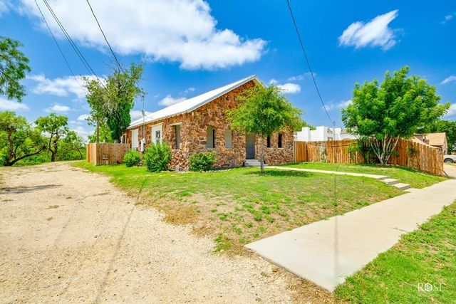 415 E Harris Ave, San Angelo, TX 76903