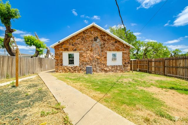 415 E Harris Ave, San Angelo, TX 76903