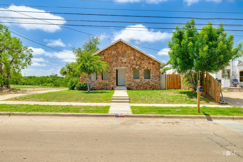 415 E Harris Ave, San Angelo, TX 76903