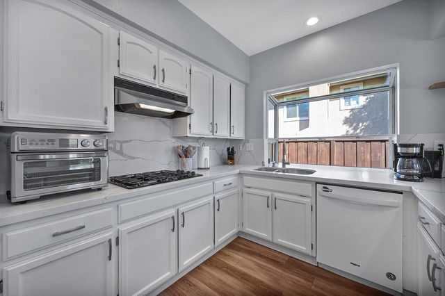 2329 Mark Twain Dr, Antioch, CA 94531