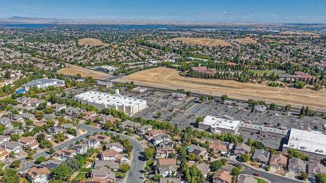 2329 Mark Twain Dr, Antioch, CA 94531