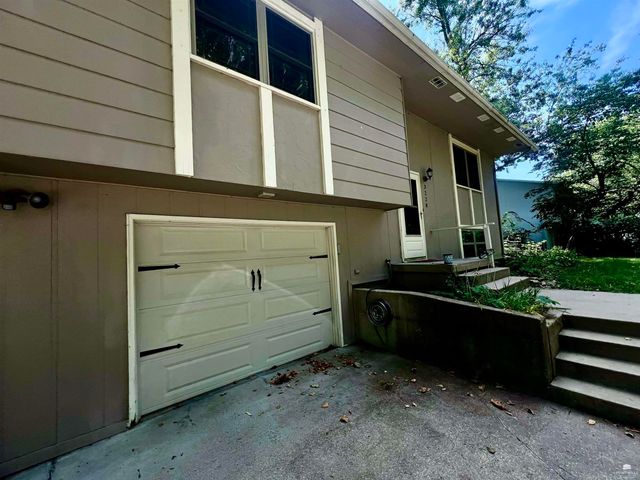 3228 Ella Lane, Manhattan, KS 66502