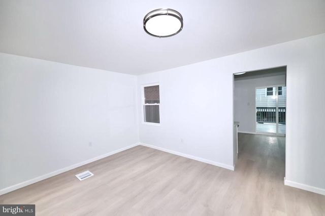 237 MAYPOLE RD, Upper Darby, PA 19082