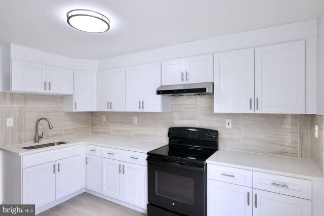237 MAYPOLE RD, Upper Darby, PA 19082