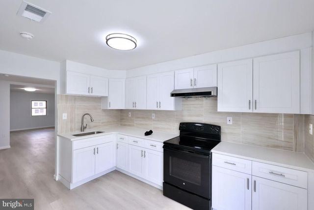237 MAYPOLE RD, Upper Darby, PA 19082