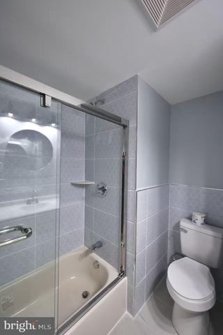 237 MAYPOLE RD, Upper Darby, PA 19082
