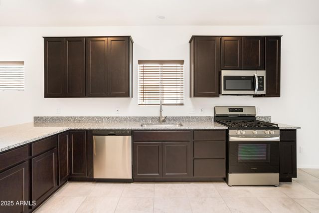 293 S MEADOWOOD Lane, Sierra Vista, AZ 85635