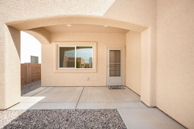 293 S MEADOWOOD Lane, Sierra Vista, AZ 85635