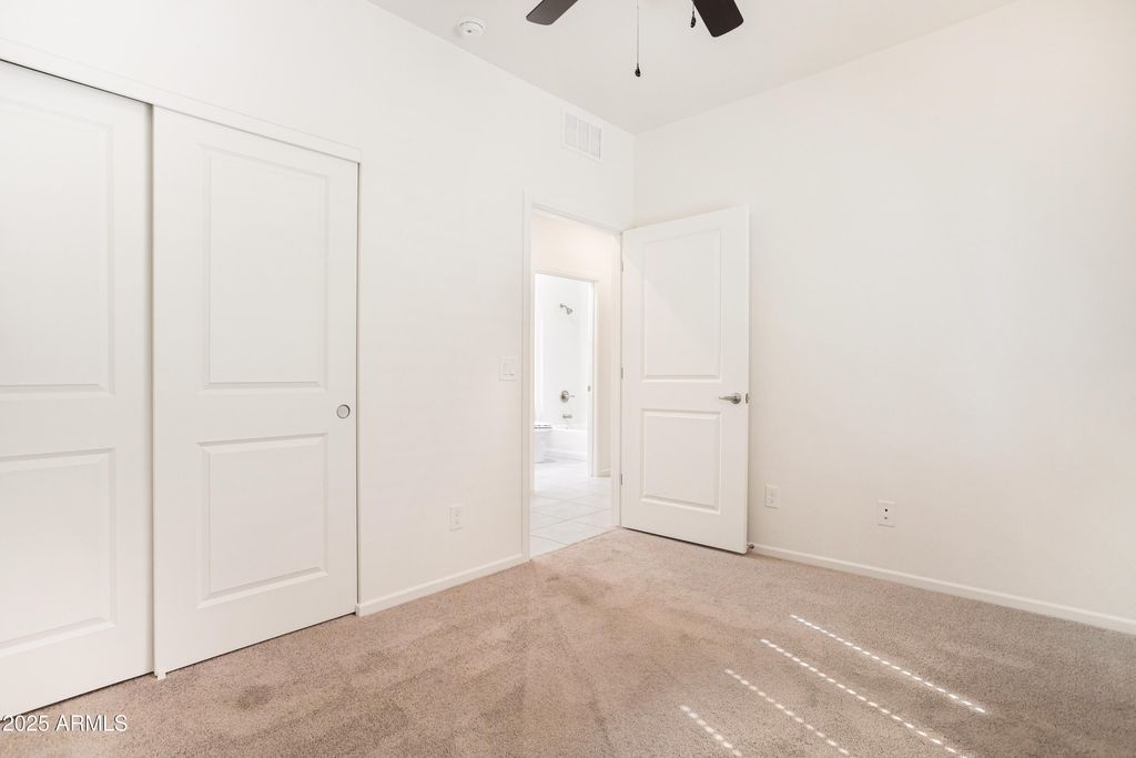 Image 16 of property listing at 293 S MEADOWOOD Lane, Sierra Vista, AZ 85635