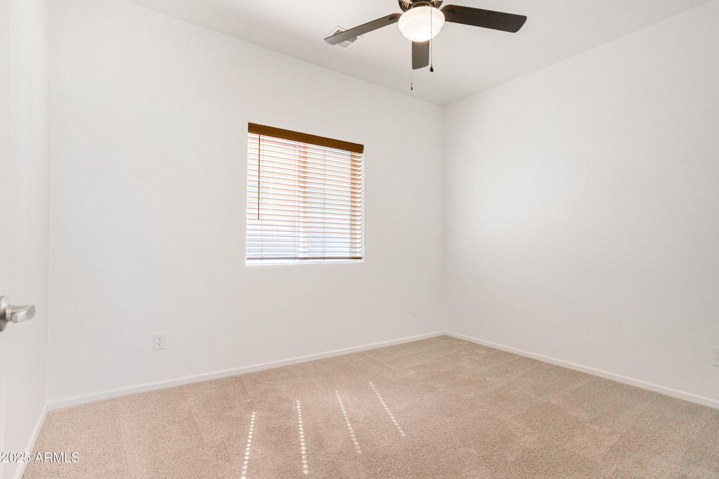 Image 17 of property listing at 293 S MEADOWOOD Lane, Sierra Vista, AZ 85635