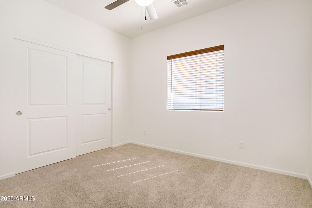 Image 18 of property listing at 293 S MEADOWOOD Lane, Sierra Vista, AZ 85635