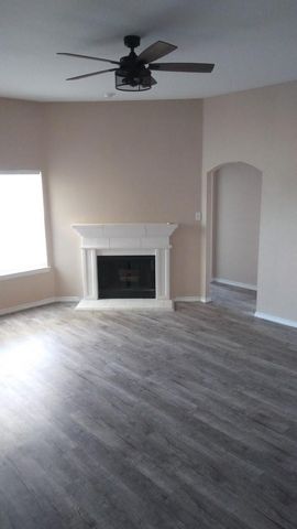 306 Packer Drive, Fate, TX 75189