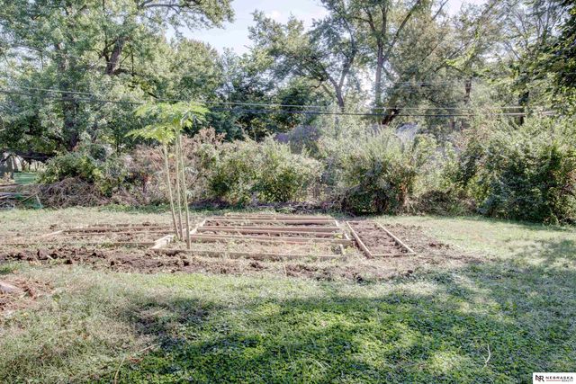 4609 Fowler Avenue, Omaha, NE 68104