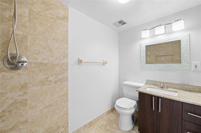 16508 NE 26th Ave 601, North Miami Beach, FL 33160