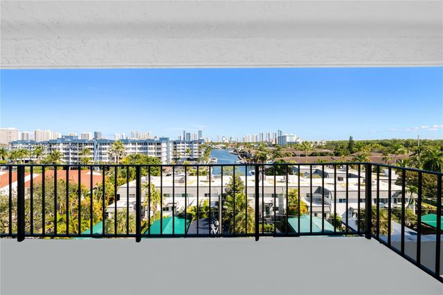 16508 NE 26th Ave 601, North Miami Beach, FL 33160