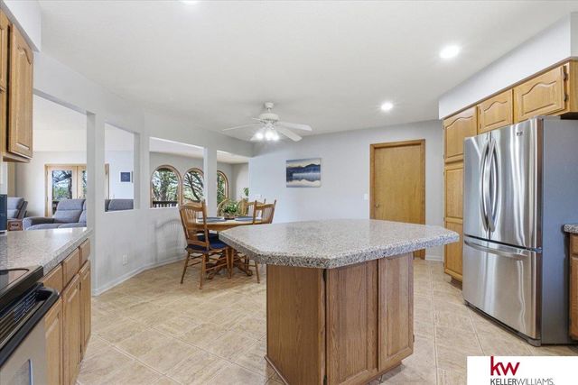 9218 Bellvue Circle, Plattsmouth, NE 68048