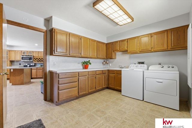 9218 Bellvue Circle, Plattsmouth, NE 68048