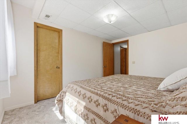 9218 Bellvue Circle, Plattsmouth, NE 68048