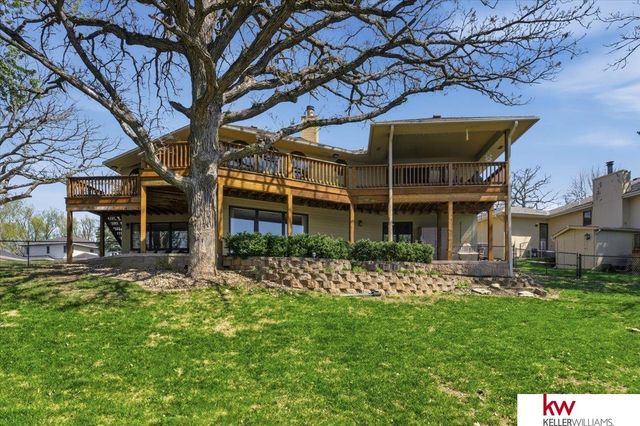 9218 Bellvue Circle, Plattsmouth, NE 68048