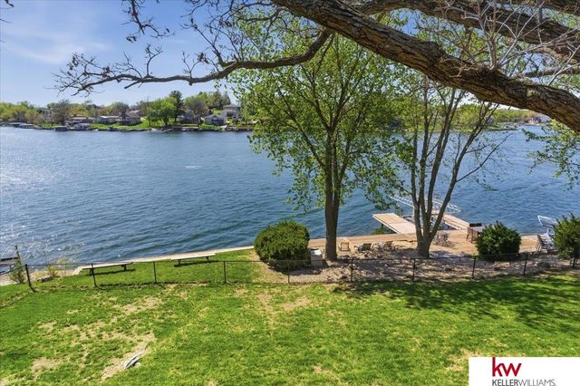 9218 Bellvue Circle, Plattsmouth, NE 68048
