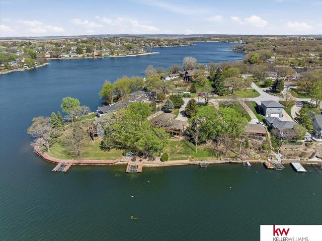 9218 Bellvue Circle, Plattsmouth, NE 68048