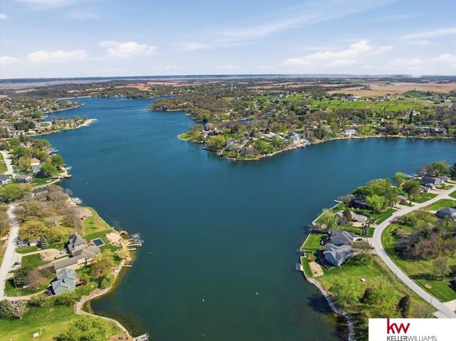 9218 Bellvue Circle, Plattsmouth, NE 68048