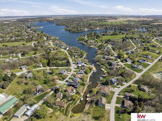 9218 Bellvue Circle, Plattsmouth, NE 68048