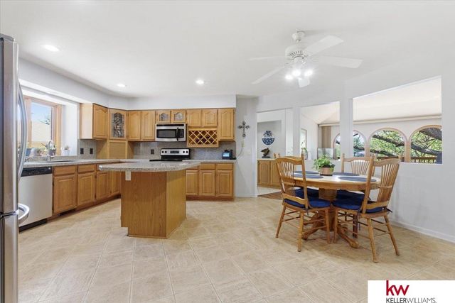 9218 Bellvue Circle, Plattsmouth, NE 68048