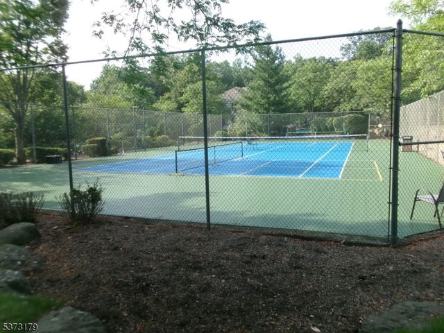 511 Four Seasons Dr 511, Wayne Twp., NJ 07470