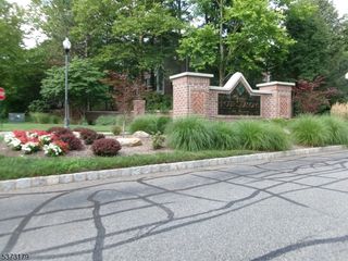 511 Four Seasons Dr 511, Wayne Twp., NJ 07470