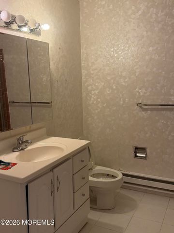 296C Dorchester Drive, Lakewood, NJ 08701