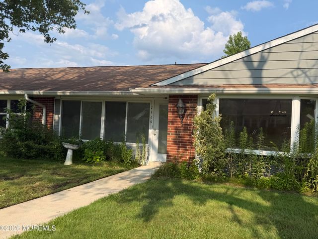 296C Dorchester Drive, Lakewood, NJ 08701