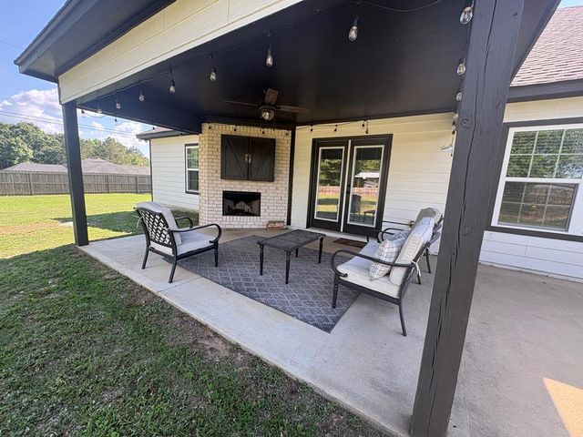 302 Lee Road 0293, Smiths Station, AL 36877