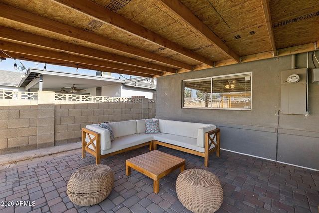 7936 E MORELAND Street, Scottsdale, AZ 85257