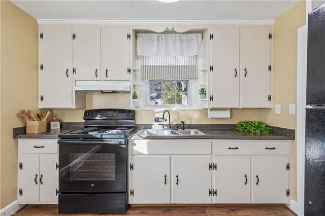 708 Monumental AVE, Williamsburg, VA 23185