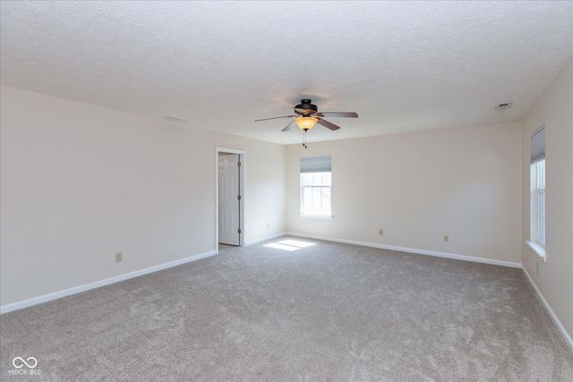 4063 S Meadow Wood Court, New Palestine, IN 46163
