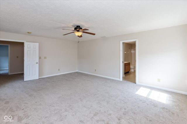 4063 S Meadow Wood Court, New Palestine, IN 46163