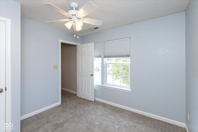 4063 S Meadow Wood Court, New Palestine, IN 46163