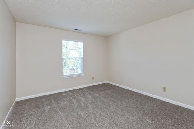 4063 S Meadow Wood Court, New Palestine, IN 46163