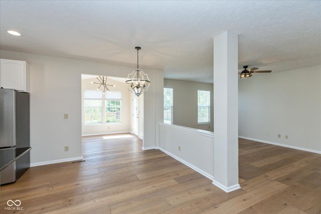 4063 S Meadow Wood Court, New Palestine, IN 46163